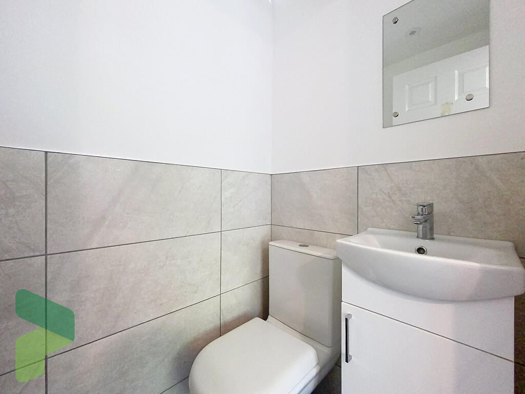 Ensuite cloakroom