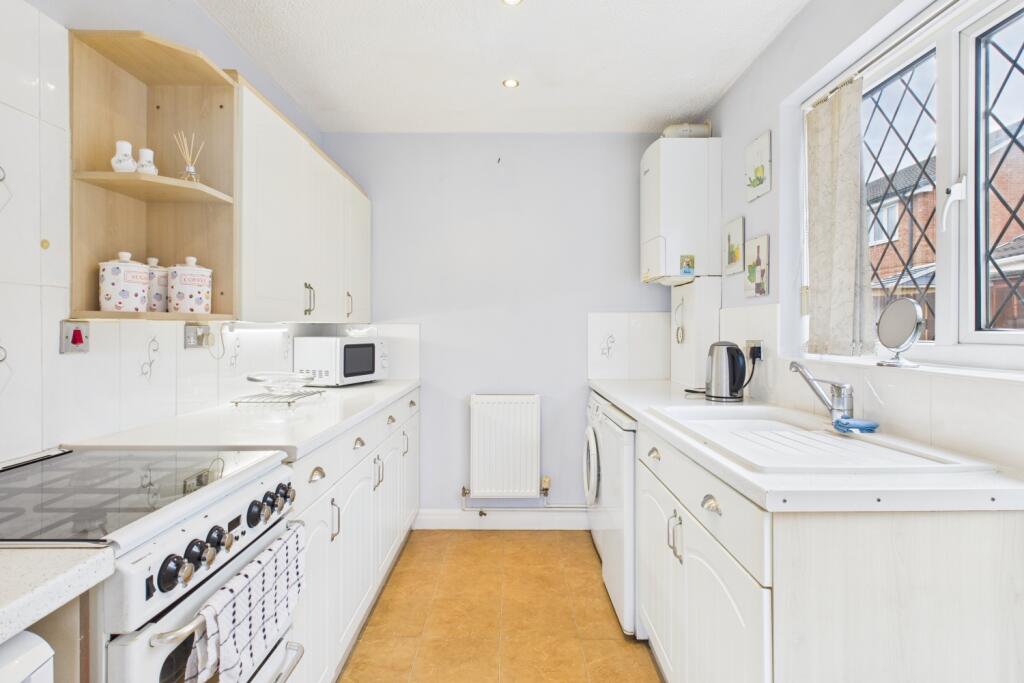 CAM03162G0-PR0342-STILL012