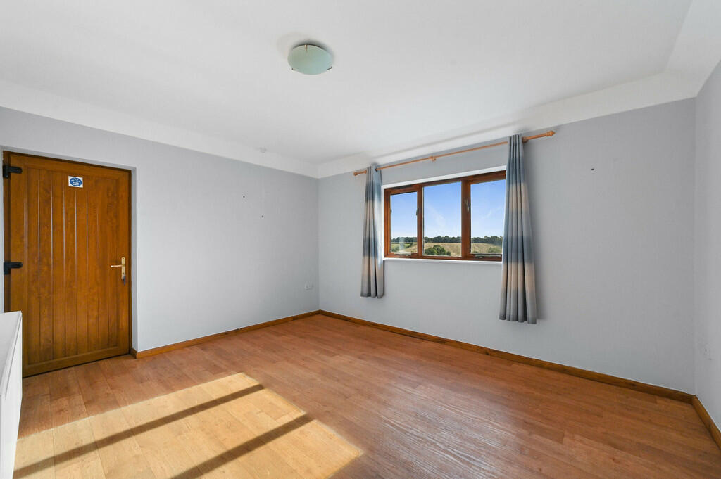 PT-TV-HillTopHous...