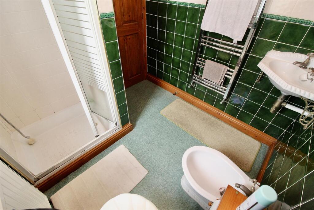 Shower Room En-Suite