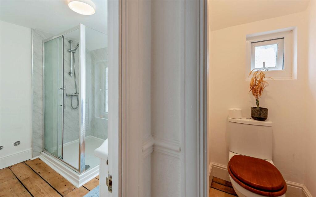 Shower Room &amp; Wc