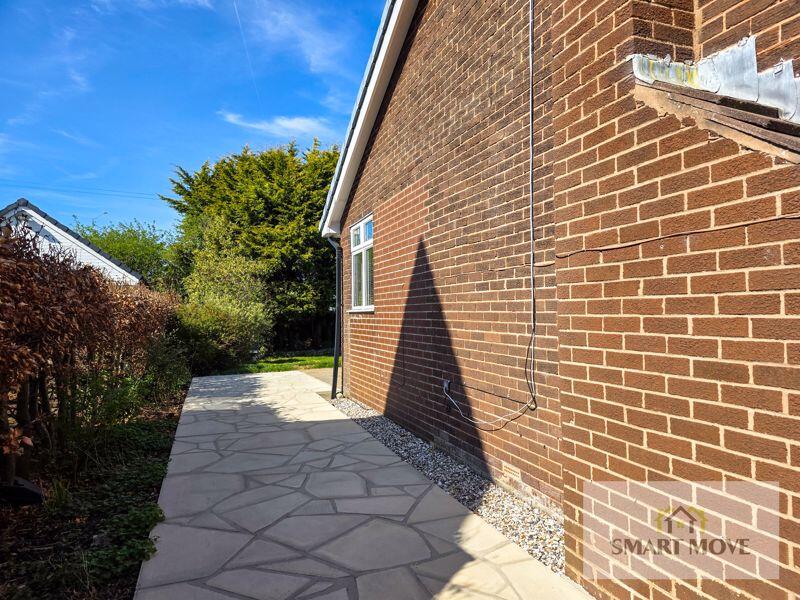 Side Patio Area (Left)