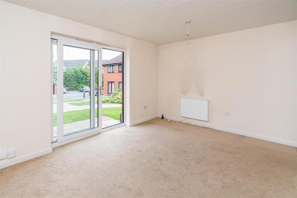 LIVING ROOM.jpg