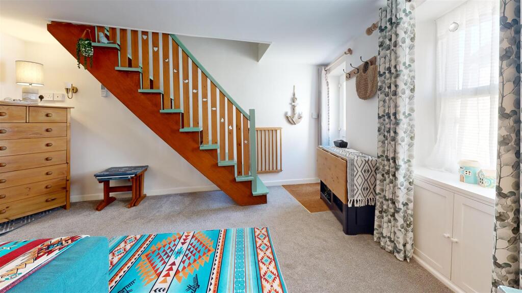 1-Clements-Lane-Living-Room 1.jpg