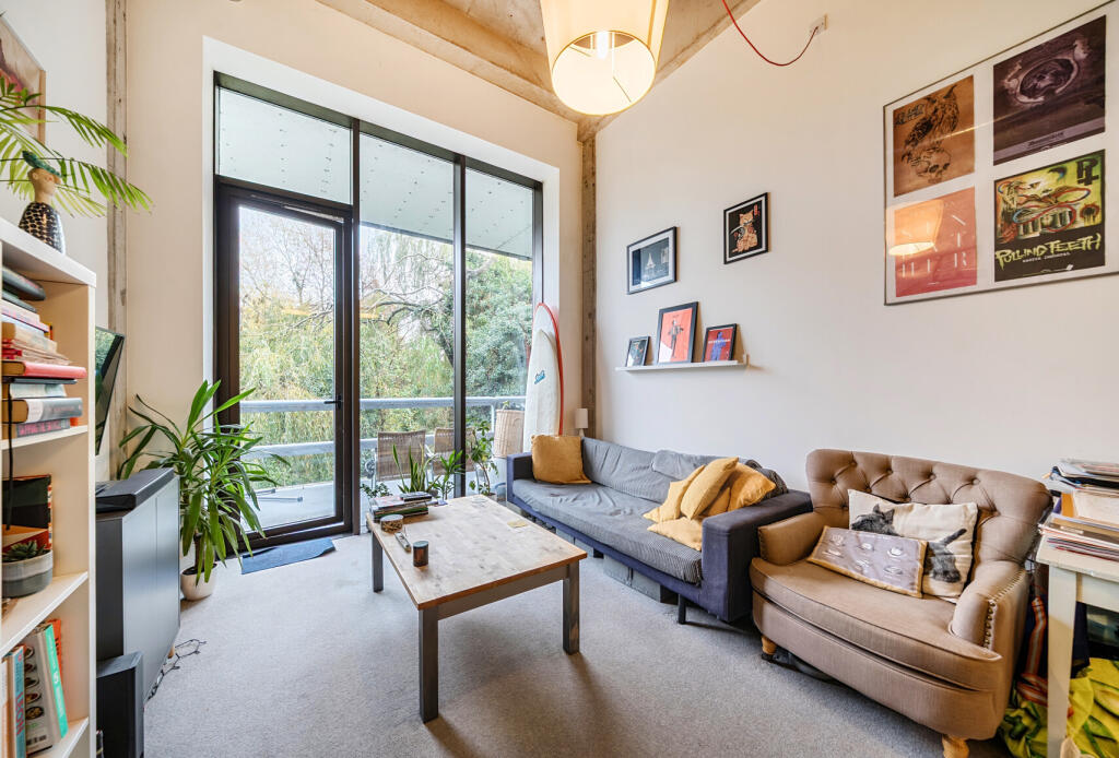 1380285-6-6914afc...