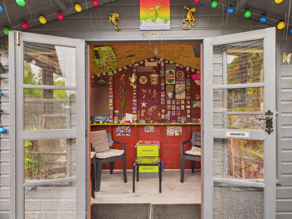 Summerhouse Outbuilding