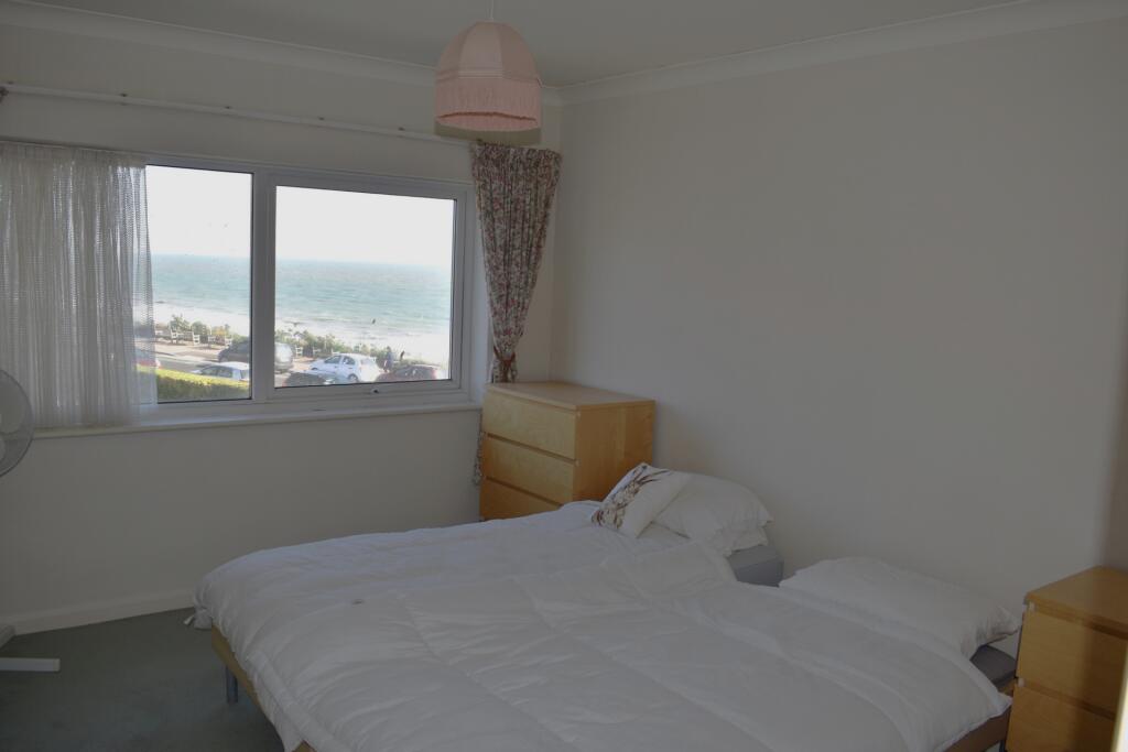 MASTER DOUBLE BREDROOM