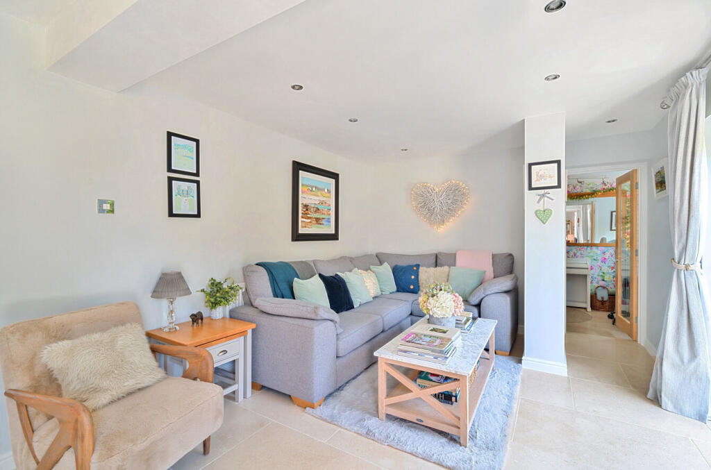 1306486-18-684972...