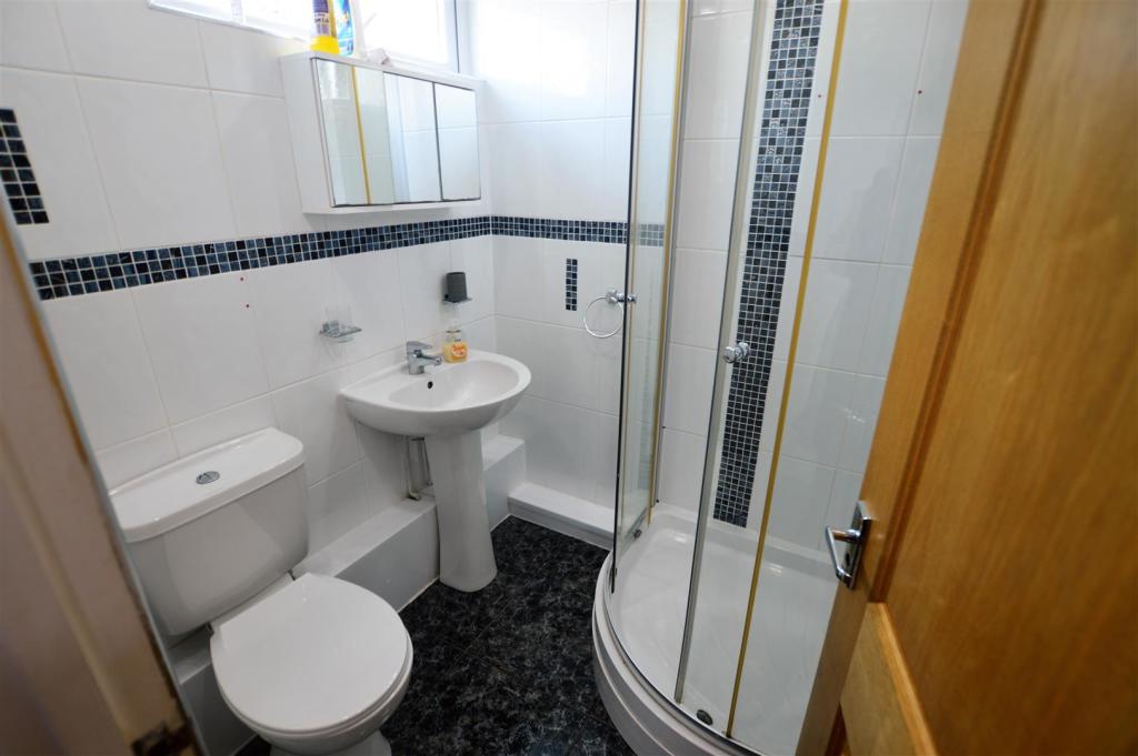ShowerRoom.JPG