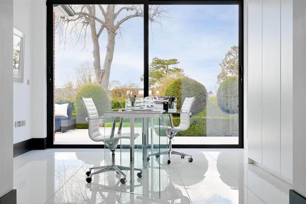 Montmead (Lifestyle)-10.jpg