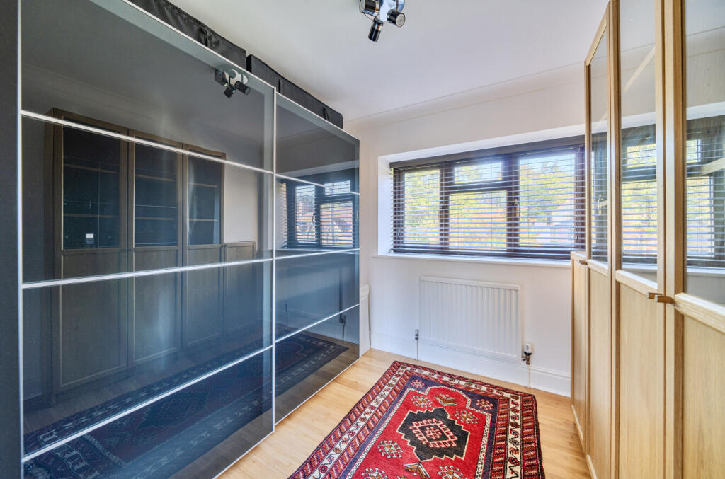 1359120-13-68da6f...