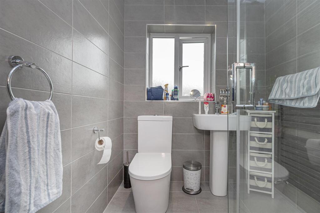 En Suite Shower Room