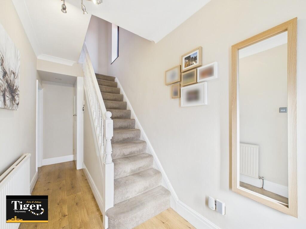 CAM02176G0-PR0505...