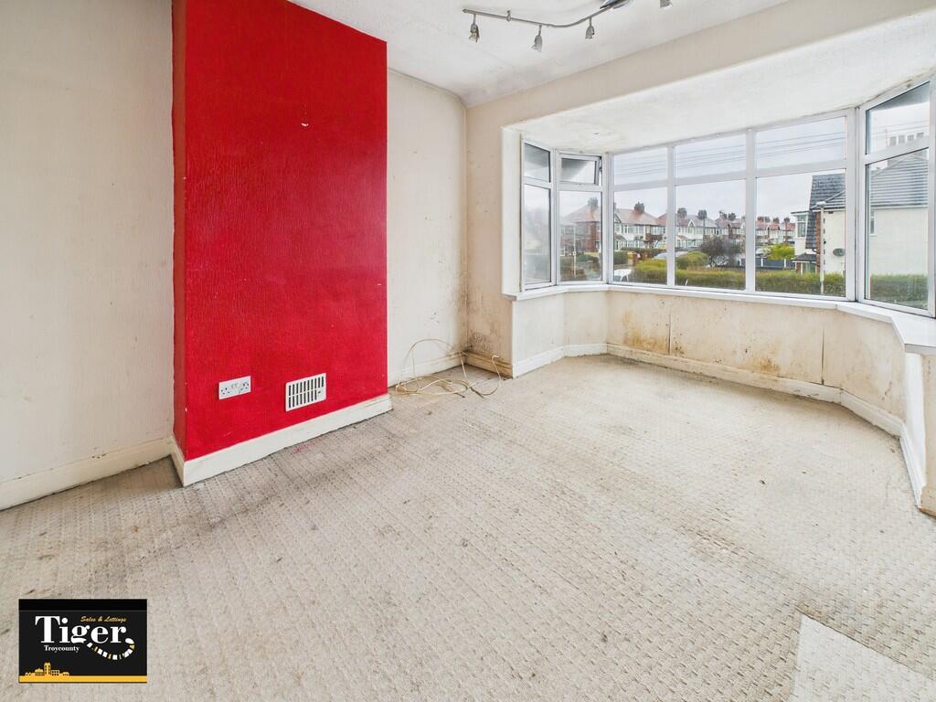 CAM02176G0-PR0782...