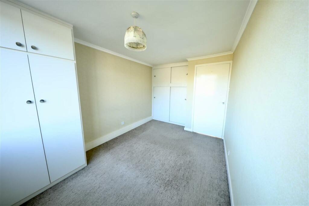 11 The wolds - Bed 3.jpg