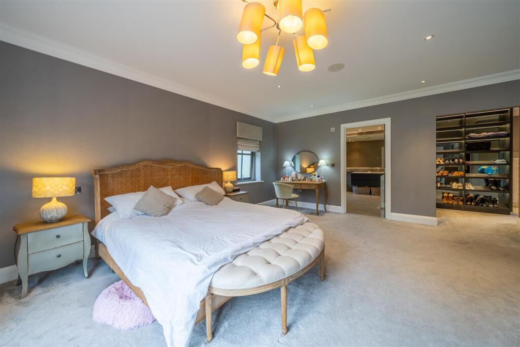 OBI_Will&#39;s House_7R50121-HDR-Edit_Master Bedroom.j