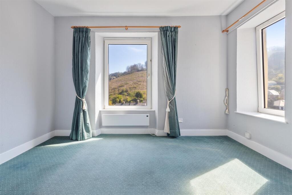 A10 - Flat 1 Hillside Court - 250404.jpg