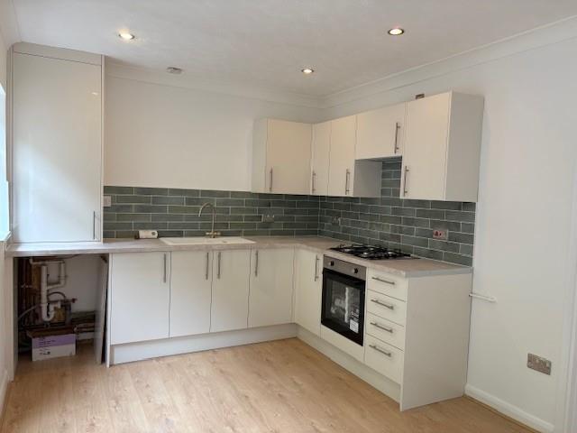 Kitchen 3.jpg
