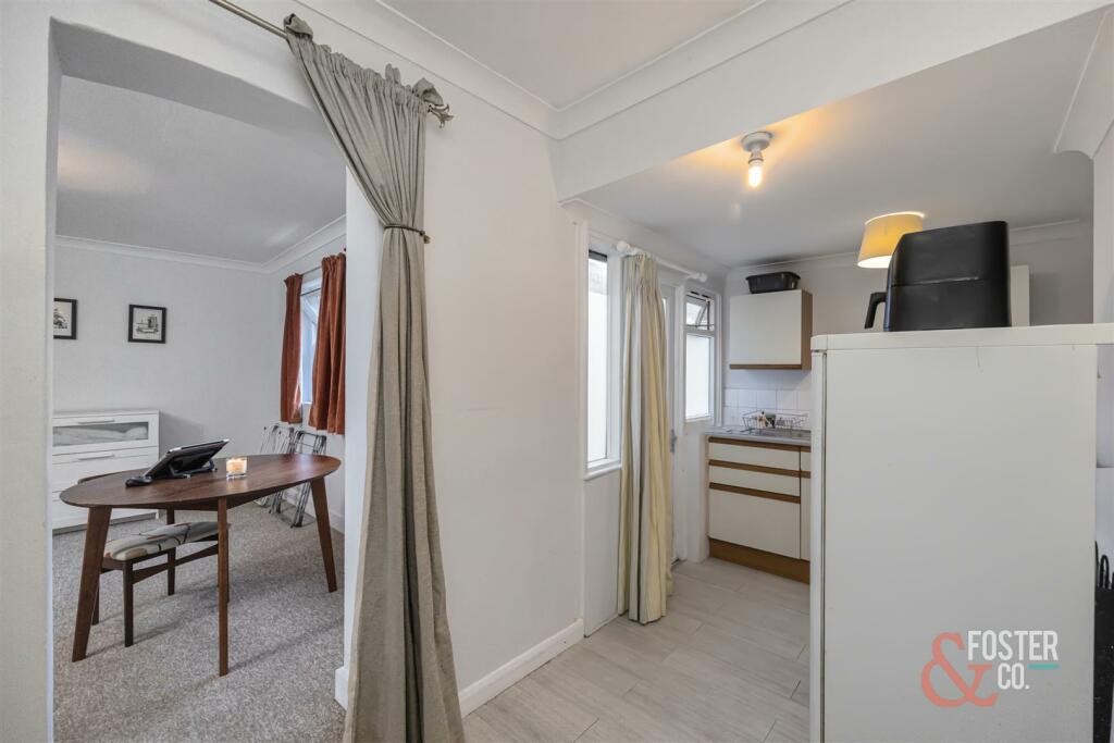 High Street 101 Flat 1-001.jpg