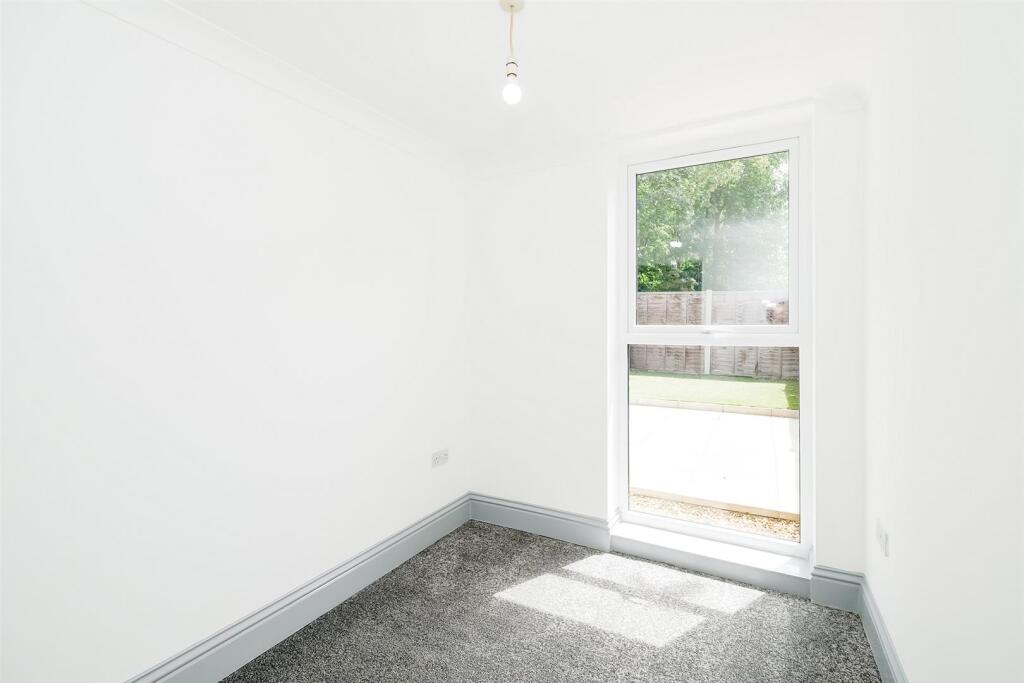 78-80 Spruce Hills Flat 2-11_web.jpg