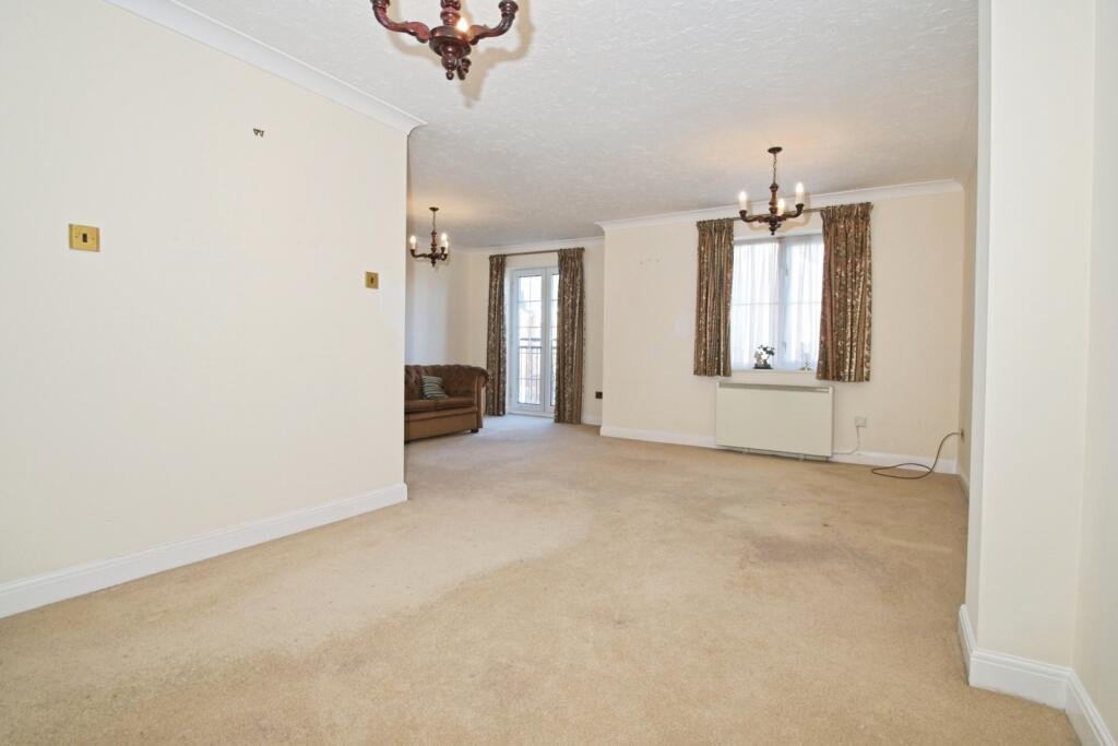 Living/Dining Area