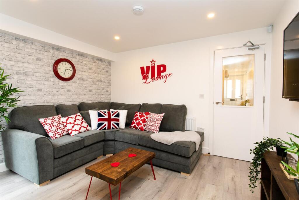 60 Hollis Road-34.jpg