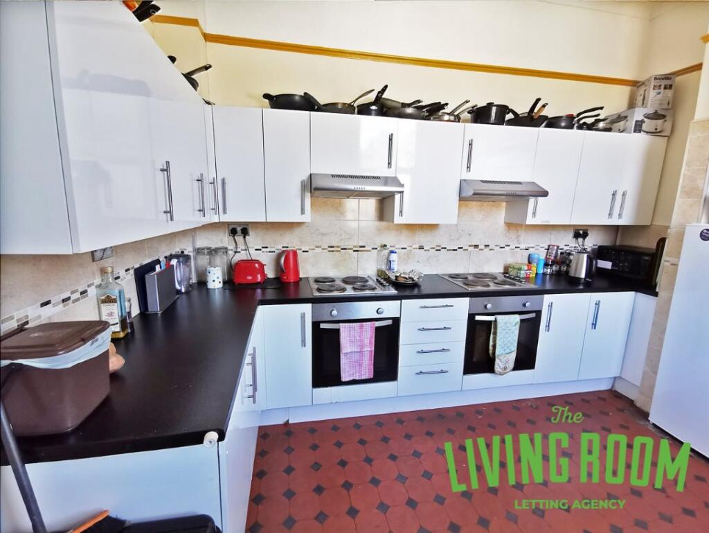 Kitchen 1