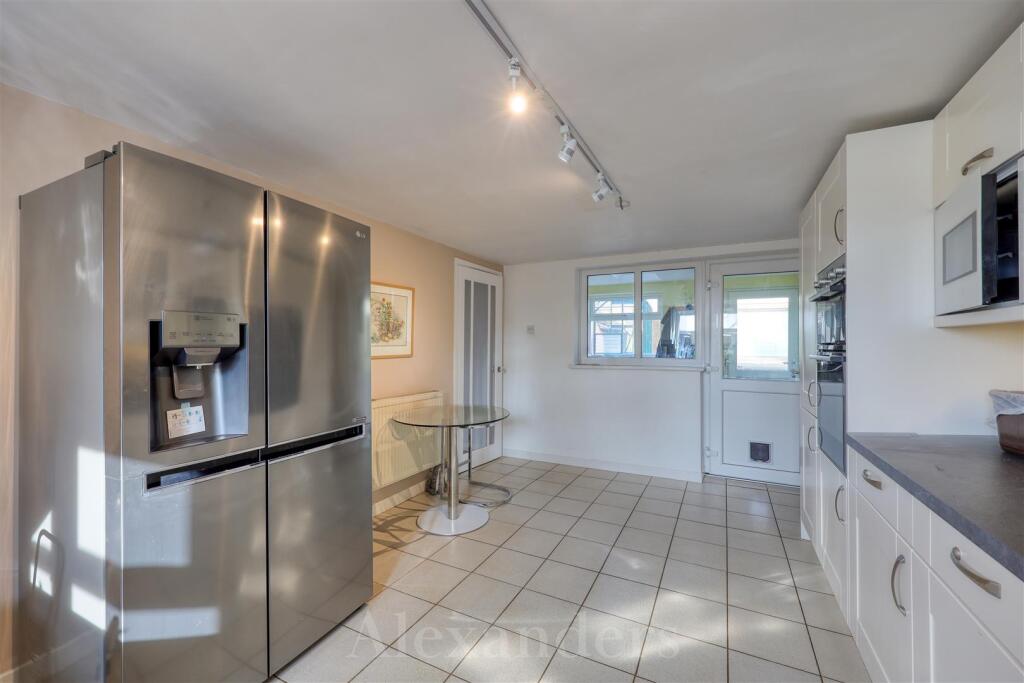 Rainbow Cottage-13.jpg