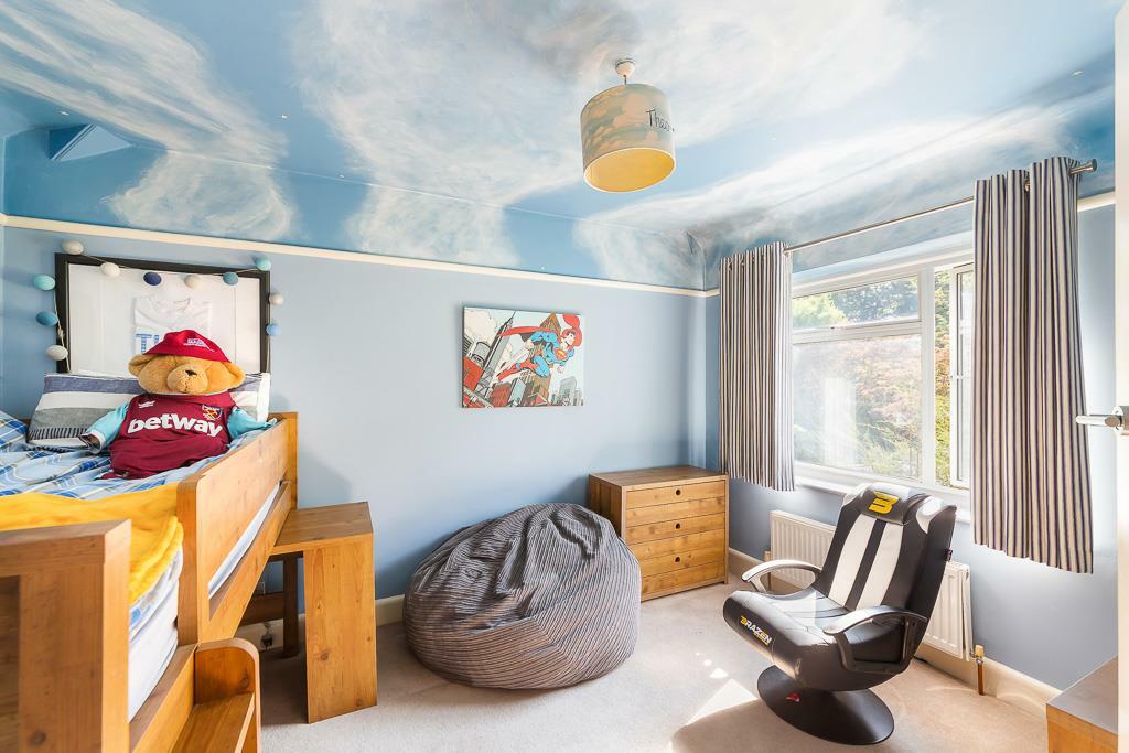 89 Shelvers Way -14.jpg