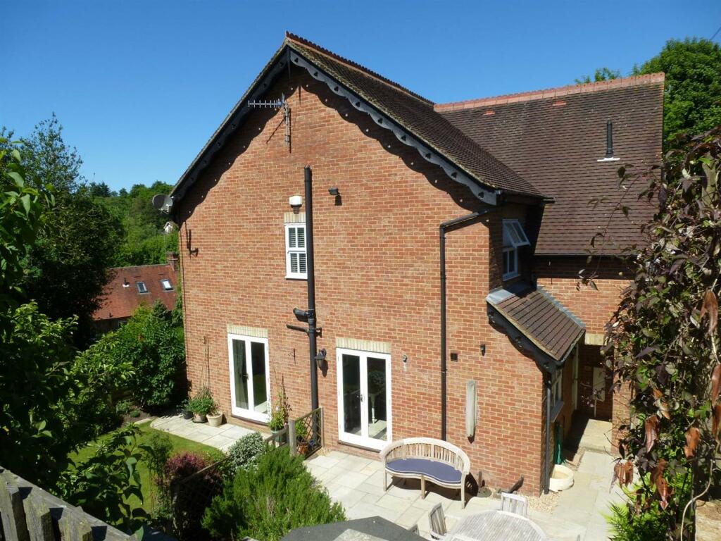 Hawthorn Cottage main.JPG