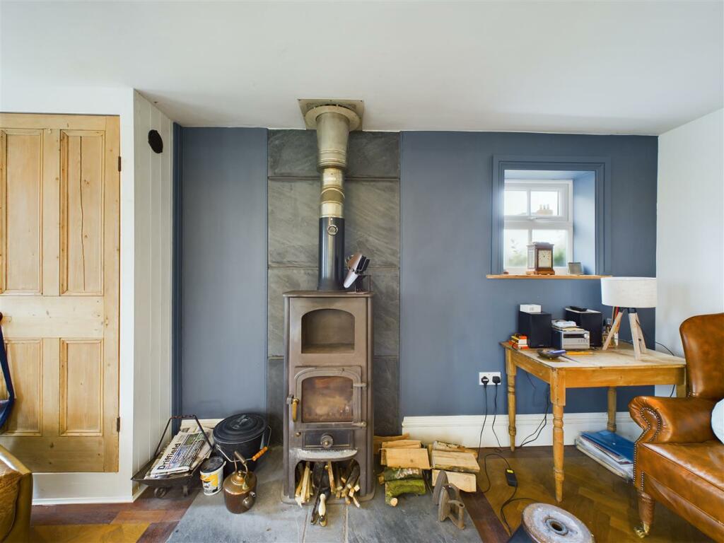 OPEN PLAN LIVING/KITCHEN/ SITTING ROOM
