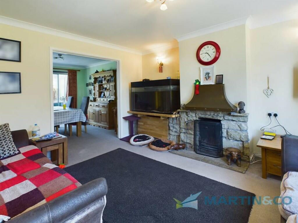 CAM02145G0-PR0024...