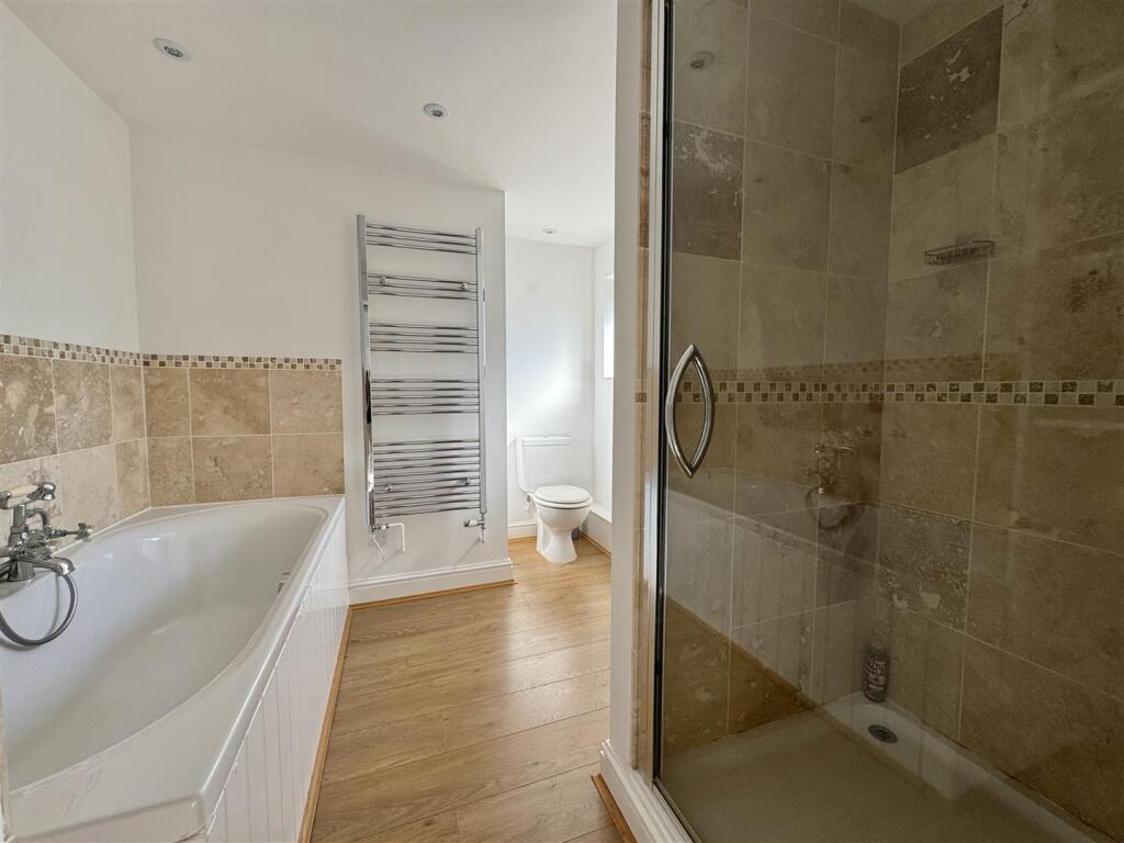 ENSUITE SHOWER ROOM