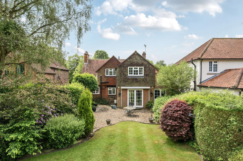 1296274-7-682dd38...