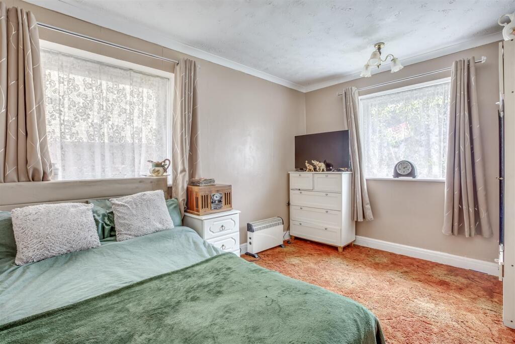 45 Keep Hill Drive, HP11 1DT-6.jpg