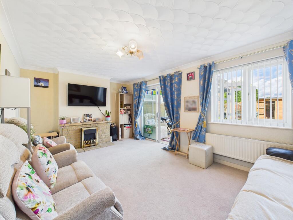 CAM02023G0-PR0140-STILL019