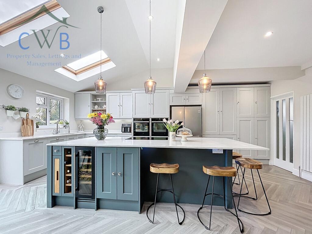 Kitchen/Dining/Family room