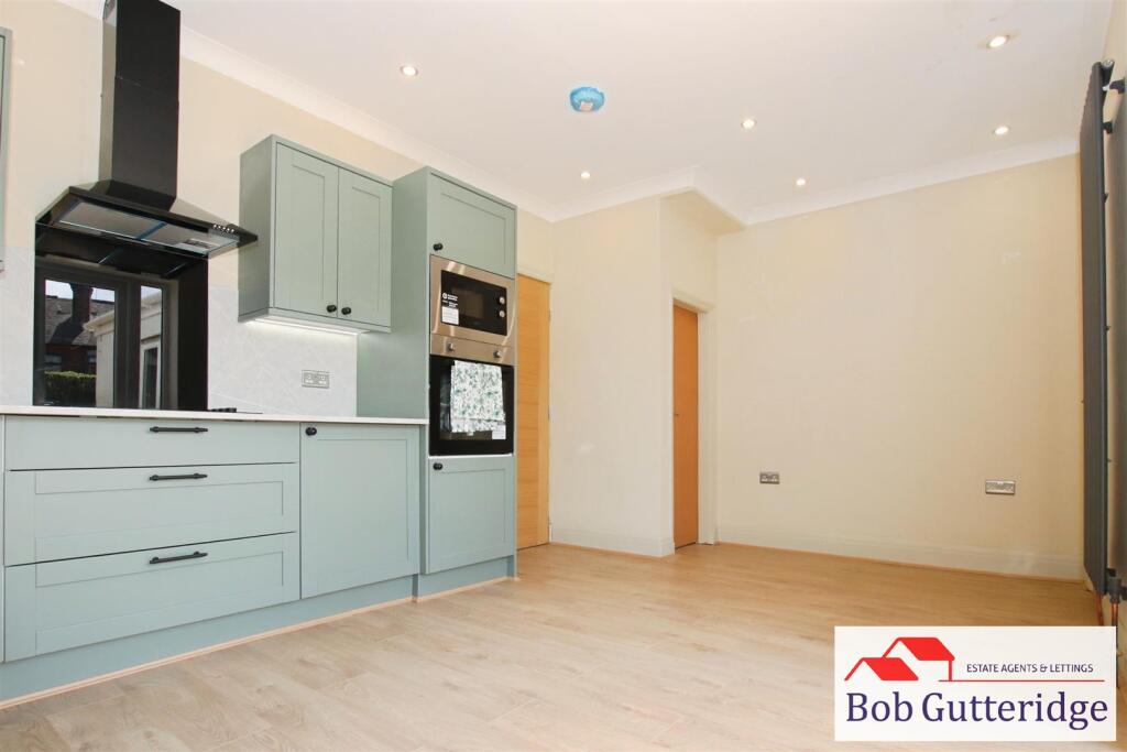 NEW OPEN PLAN FITTED KITCHEN / DINING ROOM