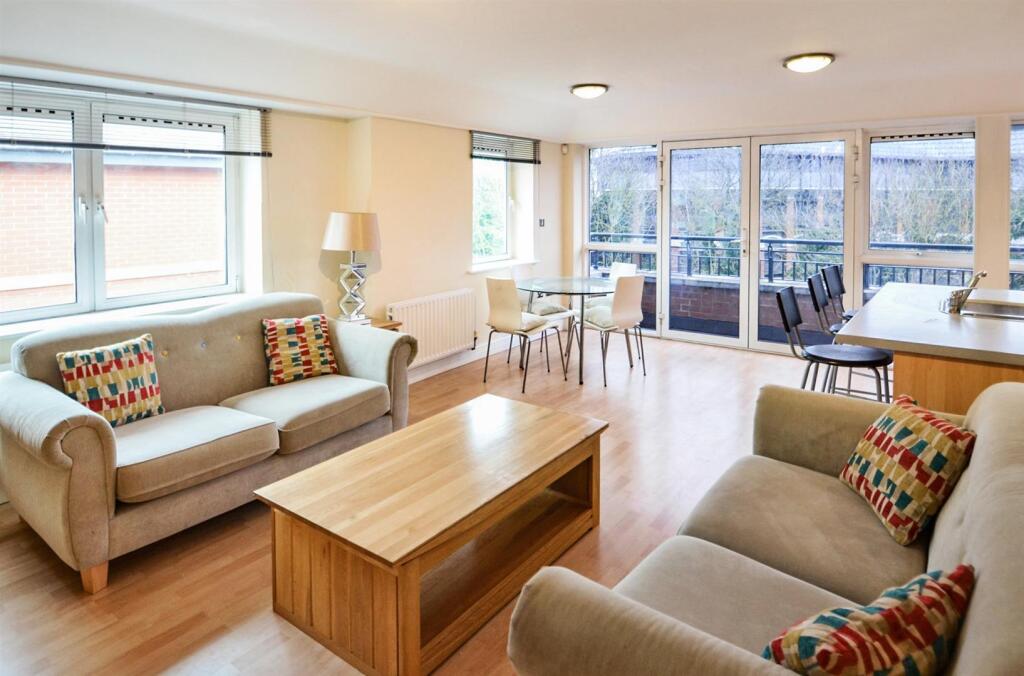 42 Park Wharf Living.jpg