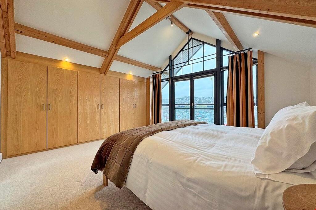 4fb6f35d-eb5b-41c1-987a-4447be278e6d