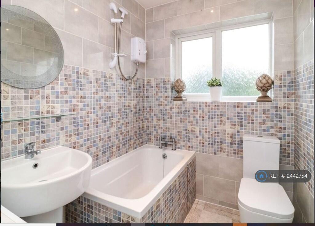 Master Bathroom First Floor