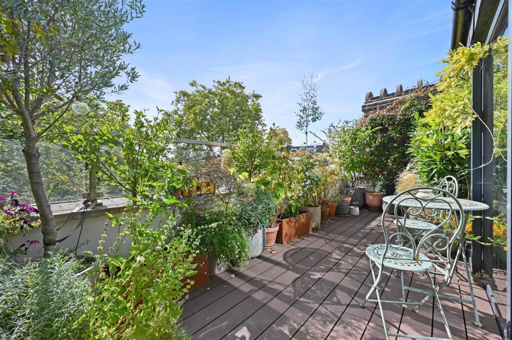 Sinclair Gardens - Terrace3