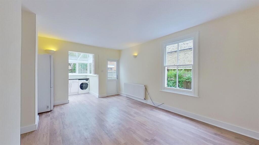 Clarendon-Road-Colliers-Wood-SW19-05212021_220350.