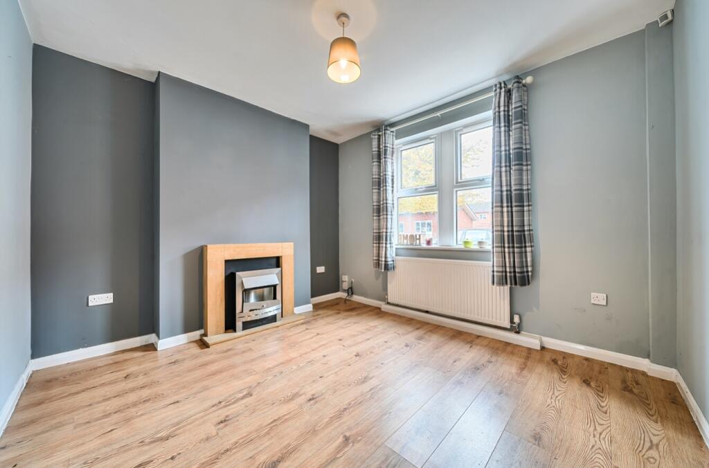 1374042-15-6904c3272378d