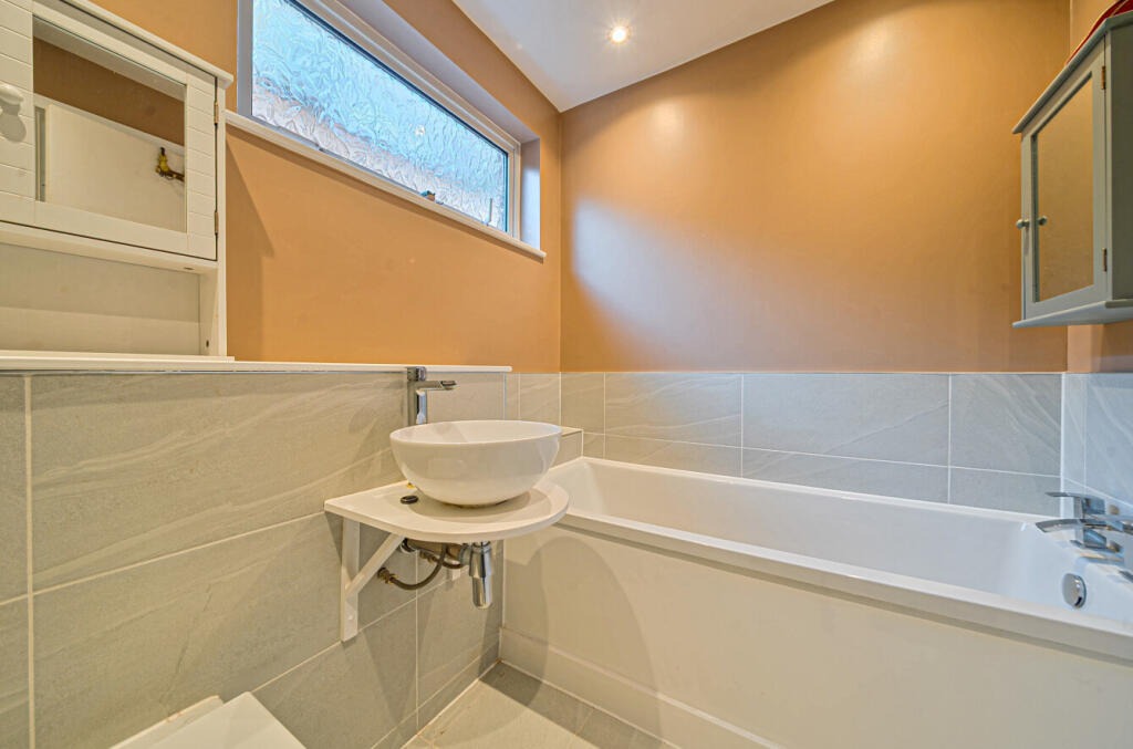 1383065-28-692031...