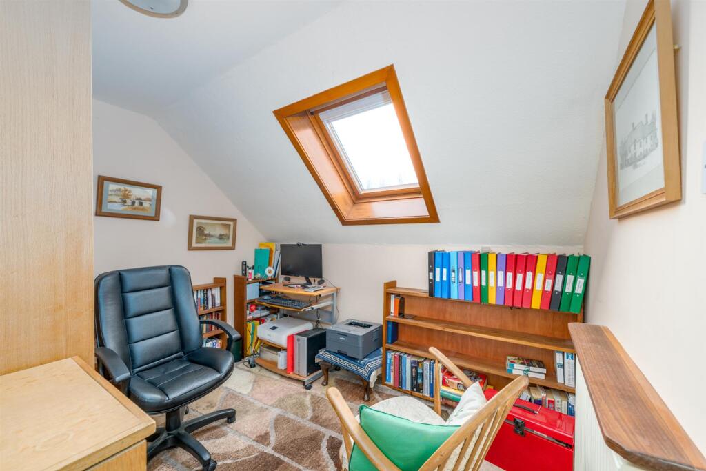 West Cottage Marlfield-22.jpg