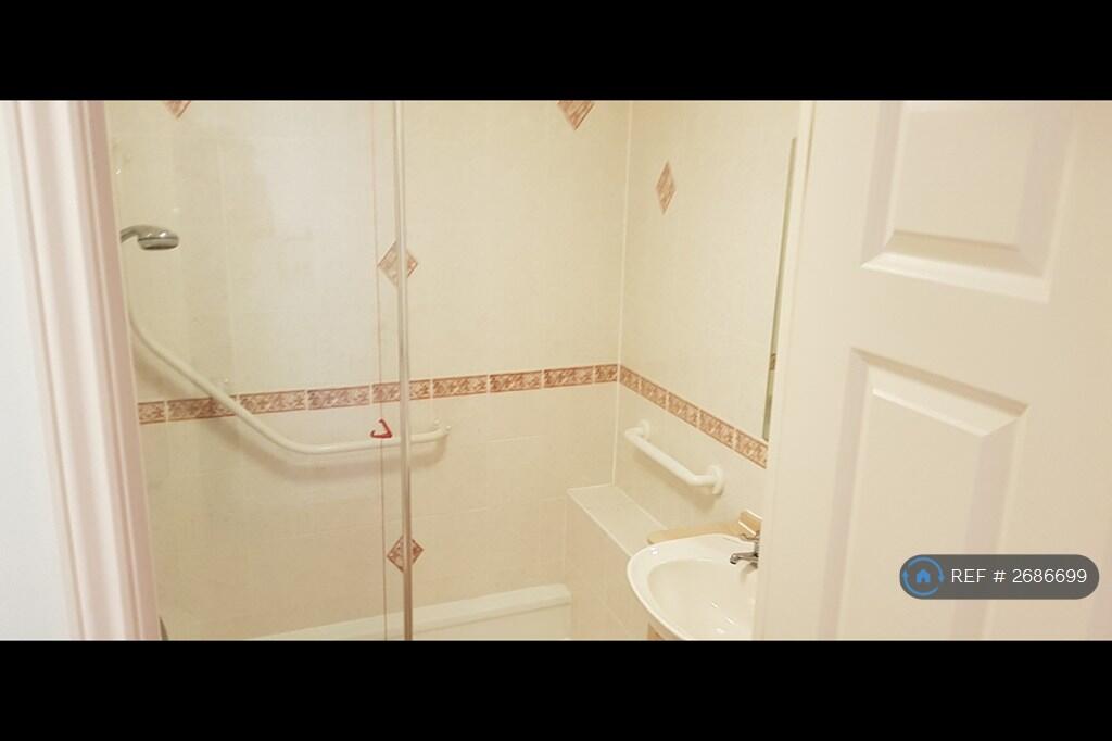 Large Walk In Shower