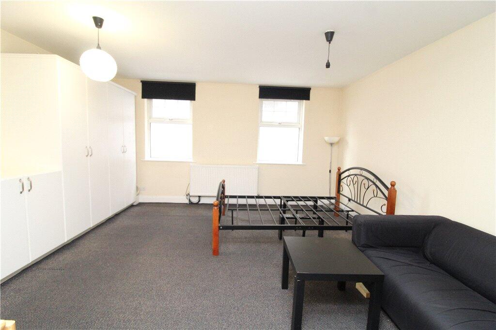 Studio Room