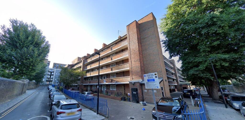 2 Bedroom 2nd floor flat