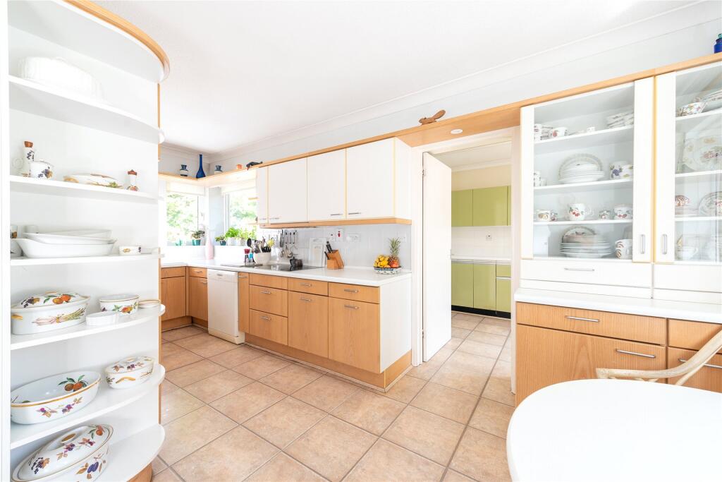 Kitchen/Breakfast Rm